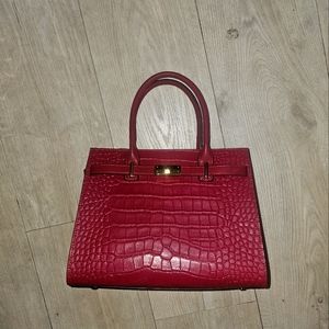 Real leather handbag red. 30 X 28.5 cm.